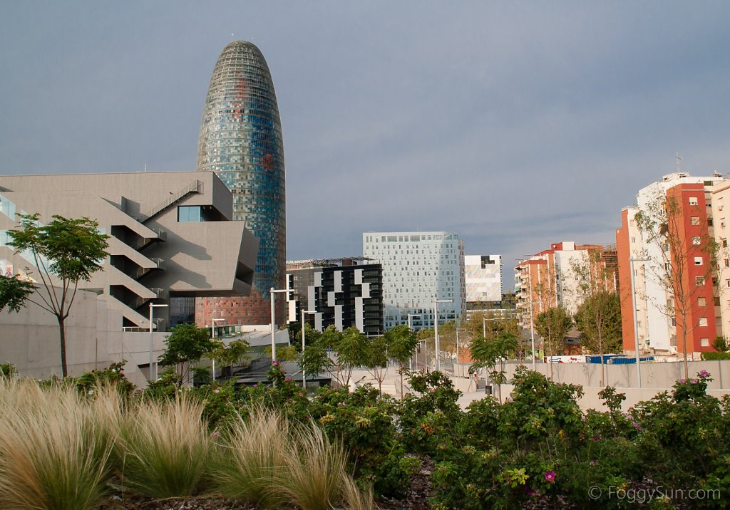 Torre Agbar and Museu del Disseny de Barcelona