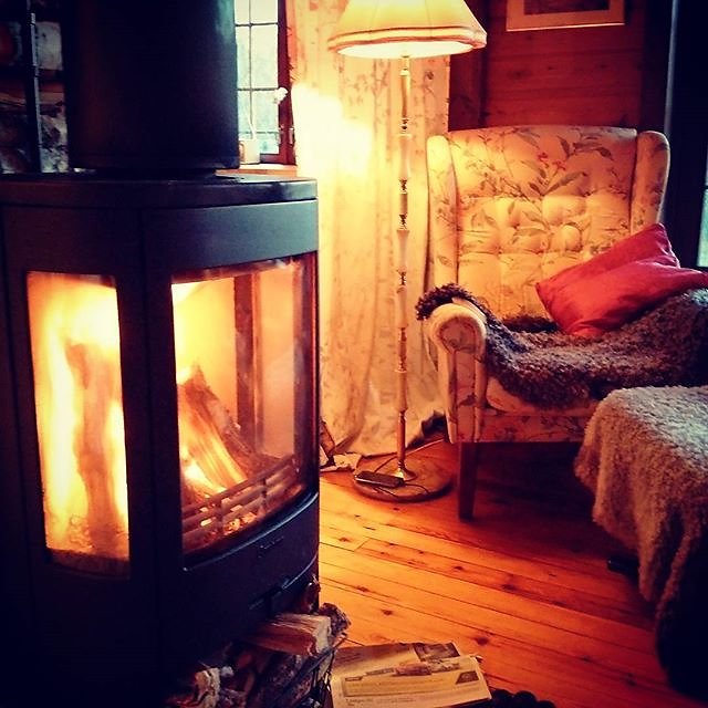Laid back Halloween night. Far from the hurry of daily grind we enjoy ourselves. #sweden #travel #fireplaces #rest